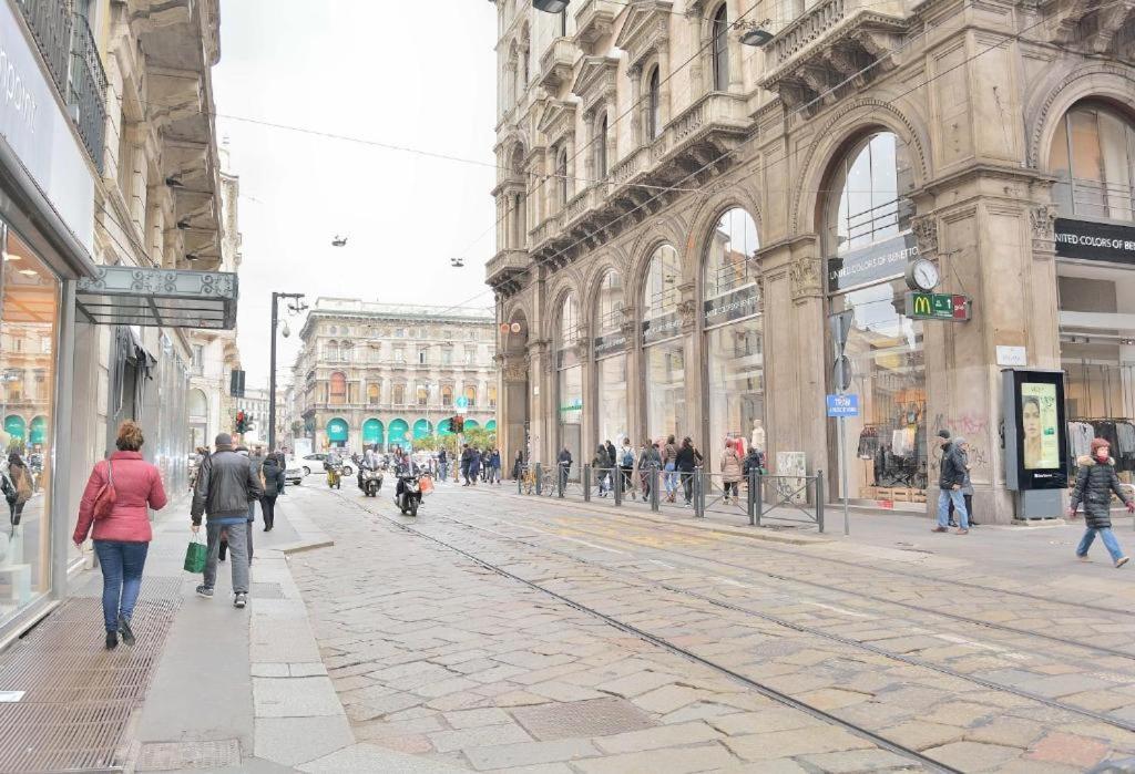 Bilocale In Piazza Duomo 4Pax Lägenhet Milano Exteriör bild